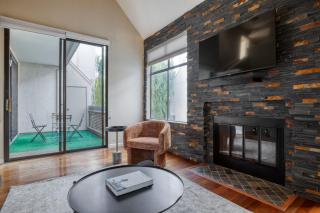 Blueground Mission Valley w gym pool SAN-43 - 9