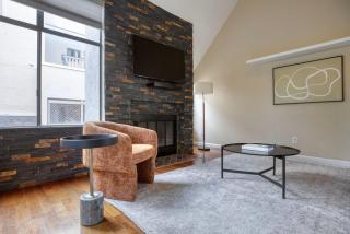 Blueground Mission Valley w gym pool SAN-43 - 7