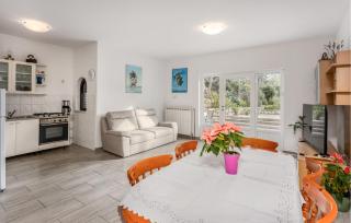 Amazing Apartment In Novi Vinodolski With Wifi - 7