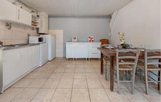 Cozy Home In Montmorillon With Wi-Fi - 9