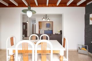 Villa Atardecer by Villalia - Playa Blanca - 4