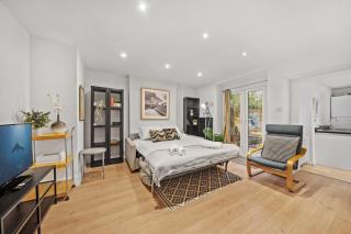 2 BR garden flat in W Kensington - 6