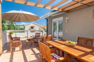 Entspannen Sie sich in diesem modernen Appartement in Baska auf Krk - Baška - 0