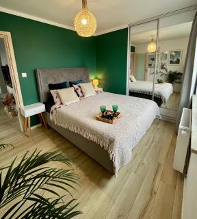 Przytulna Apartment close to the airport and PKM - Danzig - 9