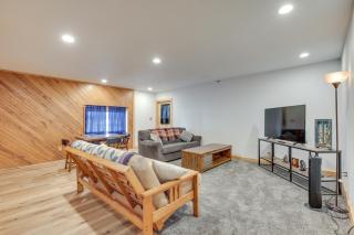 Lakefront Rhinelander Retreat with Private Hot Tub! - Rhinelander - 1