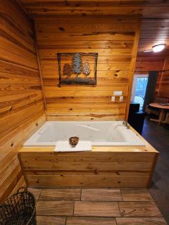 5 Min To Beaver Lake-King Bed-Fire Pit-Jetted Tub #1 - 7