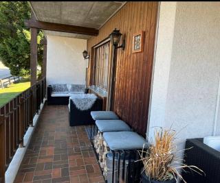 Casa Ucliva - Charming Alpine Apartment Getaway in the Heart of the Swiss Alps - Rueras - 4