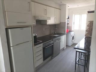 Apartamento con terraza privada y piscinas - 1