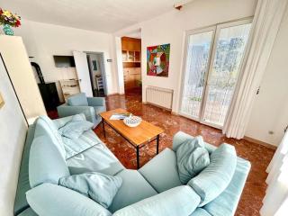 Villa Renata, bellissima villa con terrazzo vista mare e spiaggia inclusa - Numana - 7