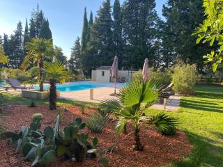 Mansion in Provence with Pool & Near Town - Valréas - 2