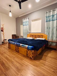 John's Homestay Srinagar - Stay Ride Hike - 5