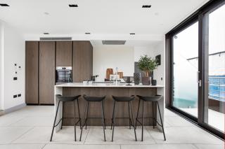 Stunning 3 Bedroom Penthouse Private Terrace AC - Londres - 6