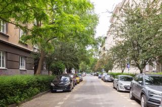 June C studio w/small balcony - 8