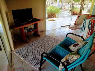 Ampla casa em condomínio à beira d' agua - Caravelas - 4