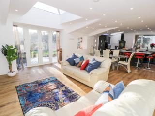 The Cottage at Cromlech Manor Farm - 8