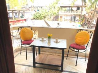 2 BHK in party hub Candolim Goa - Candolim - 9