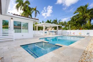 WALK to Hollywood Beach Spectacular 5BR and 5BA Villa - Hollywood - 9