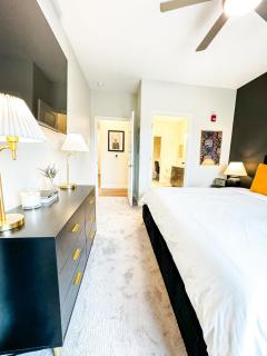 Modern luxury near AMP/Greenway/Biketrail/Pool/Gym - Rogers - 2