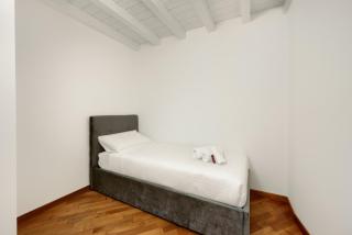 Garage privato gratuito - 600 metri Duomo - 6