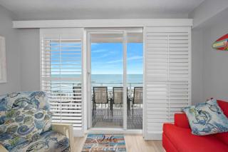 Luxury Beachfront Villa Resort Ocean Walk - Daytona Beach - 5