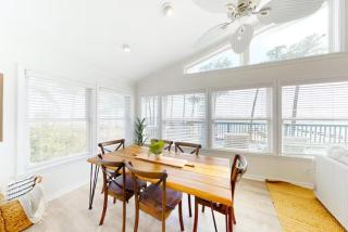 Waterfront Home With Private Beach & Hot Tub - Gulf Shores - 2