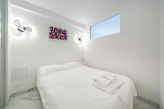 Nice 2-3 bedroom ideally located - 5