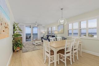 Welcome to Beach Villa's # 406 Vacation Rental - 250 Estero Blvd condo - 1