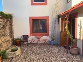 A Casa Amarela Guest room - São Martinho da Cortiça - 4