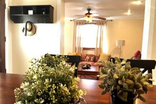 House Close to Downtown, Airport, Raymond James Stadium, and Many More Places - Tampa - 1