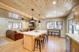 Deck and Fire Pit Modern Munds Park Retreat! - Munds Park - 6