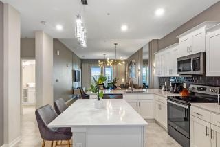 2 Bedrooms 2 Bathrooms Storey Lake 3150-404 Pc - 6