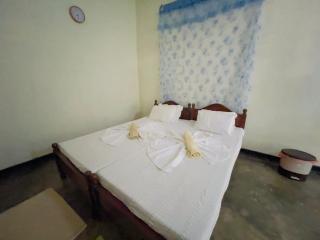 Weeragiri home stay - Mirissa - 2