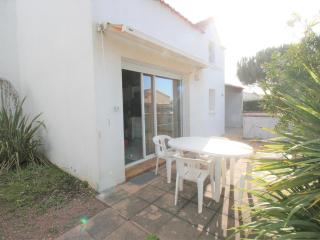 Studio cosy avec terrasse à 250m de la plage - FR-1-22-342 - La Tranche-sur-Mer - 0