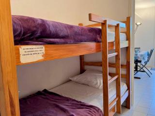 Appartement T2 Cabine avec Terrasse et Parking - 6 Couchages, Proche Plage, Calme et Arboré - FR-1-251-544 - Le Lavandou - 4