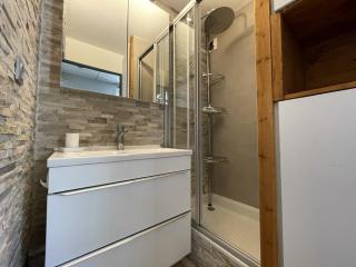 Appartement rénové avec climatisation et garage, proche plage et commodités - FR-1-338-548 - Sète - 6
