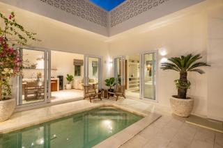 Tropical Berawa 2BR Villa /Enclosed living room - Canggu - 0