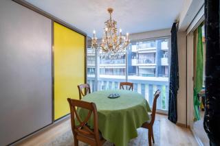 Beautiful one bedroom two minute walk to Carlton Hotel - 3