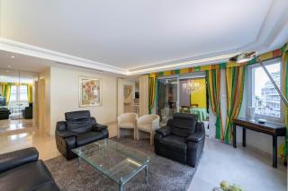 Beautiful one bedroom two minute walk to Carlton Hotel - 5