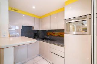 Beautiful one bedroom two minute walk to Carlton Hotel - 7