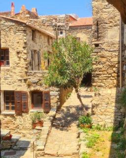 Appartement médiéval au cœur du village de Lama - Lama - 0