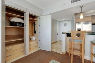 Beachfront Marenas Resort with Direct beach access - Aventura - 2