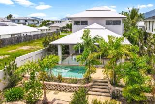 The Anchorage - Ultimate Waterfront Villa - Trinity Beach - 0