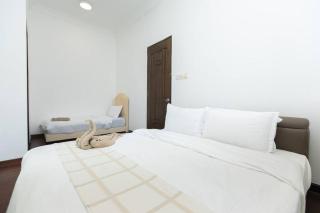 Seaview Modern 5BR Ferringhi Beach Villa 16Pax - 2