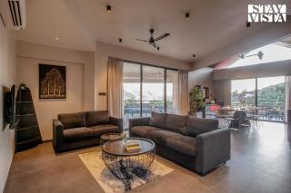 StayVista's Terra Tints - Mountainside Cabin with Private Pool, Deck & Games Room - Trimbak - 3