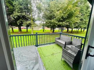 Wag Tail Lodge with Hot Tub - Barmby on the Moor - 9