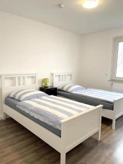 near Düsseldorf Messe and Airport, two Bedrooms, Parking, Kitchen and Garden - Duisburg - 3