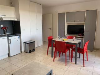 Studio cabine neuf avec terrasse proche plage et centre, parking privé inclus - FR-1-250-185 - Le Grau-du-Roi - 5