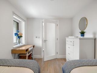 Cleggan Pierside Apt 2 - 4