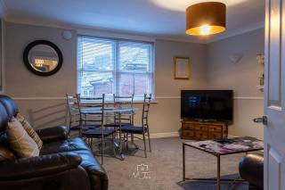 Flamingo - Two-Bed Apartment with Seaview , Great Location - Scarborough - 5