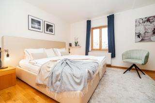 Lavish and chic duplex apartment - 7